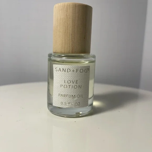 Sand + Fog “Love Potion” Scented Roll on Oil - NWT ** - Picture 2 of 3